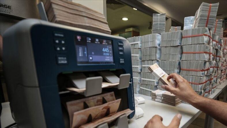 Dikkat! Yargıtay onayladı: Bankalar, tüketici kredilerinde emekli maaşına bloke koyabilecek