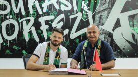 Hırvat golcü Bruno Petkovic, Kocaelispor ile sözleşme imzaladı