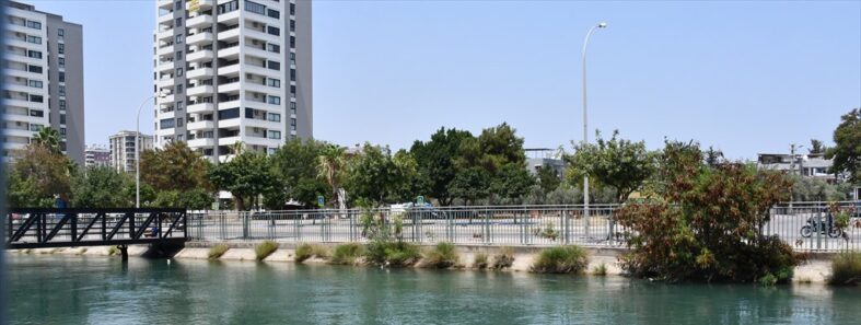 kalpgazetesi.com- İnşaat işçisi kurtardı Vatandaşların