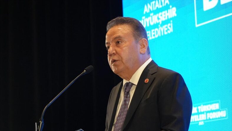 kalpgazetesi.com-Muhittin Böcek ve eski gelini Z.K. ifade işlemlerinin ardından adliyeye sevk edildi