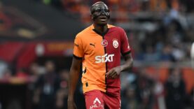 Napoli, Nijeryalı santrfor Victor Osimhen’i  hazırlık kampı kadrosuna çağırmadı