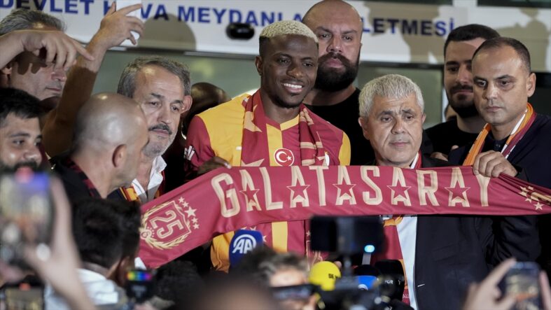 kalpgazetesi.com-Nijeryalı golcü Victor Osimhen, Galatasaray için evimdeyim