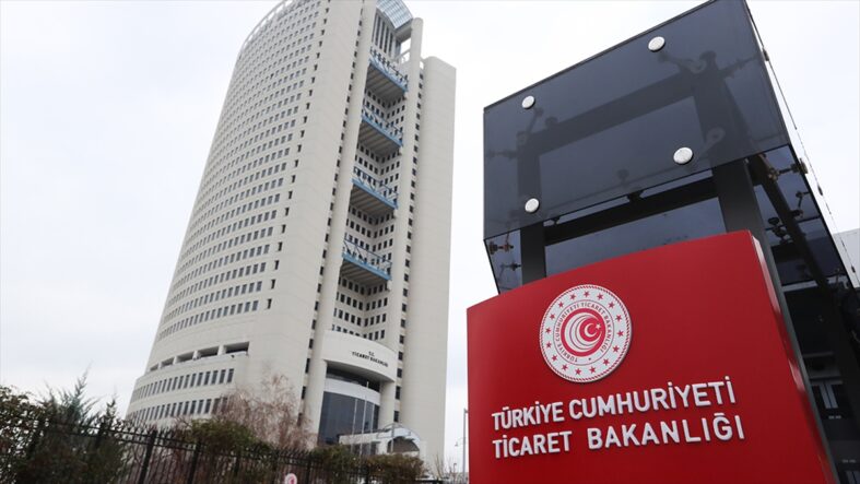 kalpgazetesi.com-Ticaret Bakanlığı, yeni ÖTV oranlarının ardından otomobil fiyatlarındaki değişimi takibe aldı
