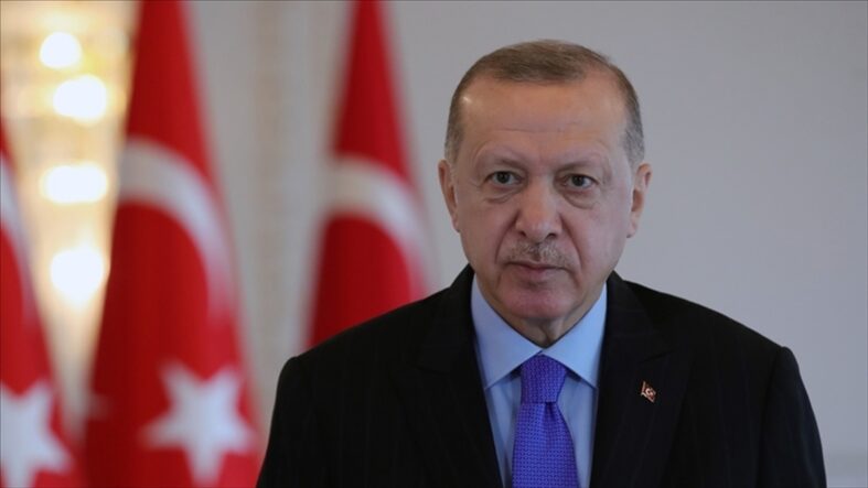 kalpgazetesi.com-Ankara'da gerilim tırmanıyor Erdoğan'dan, CHP Genel Başkanı Özel'e 1 milyon liralık tazminat davası