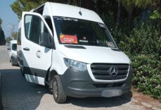 Antalya’da park halindeki araçta tur şoförünün sır ölümü