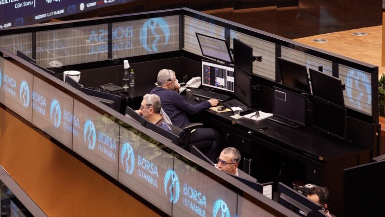 Borsa haftaya güçlü başlangıç yaptı: Risk 100 endeksi 11 bin puanın üzerinde seyrediyor