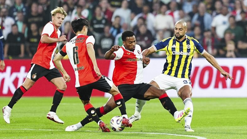 Fenerbahçe, UEFA Şampiyonlar Ligi’nde Feyenoord’u evinde devirmeye hazırlanıyor