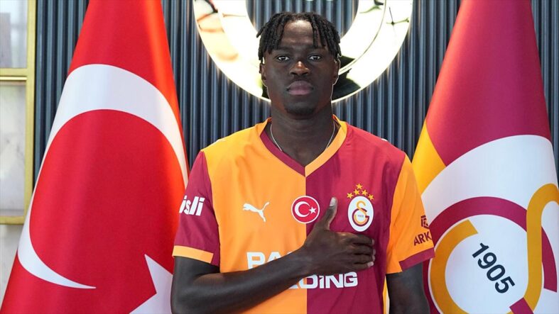 kalpgazetesi.com-Galatasaray Wilfried Singo ile Türk Futbol Tarihinin En Pahalı İkinci Transferine İmza Attı!