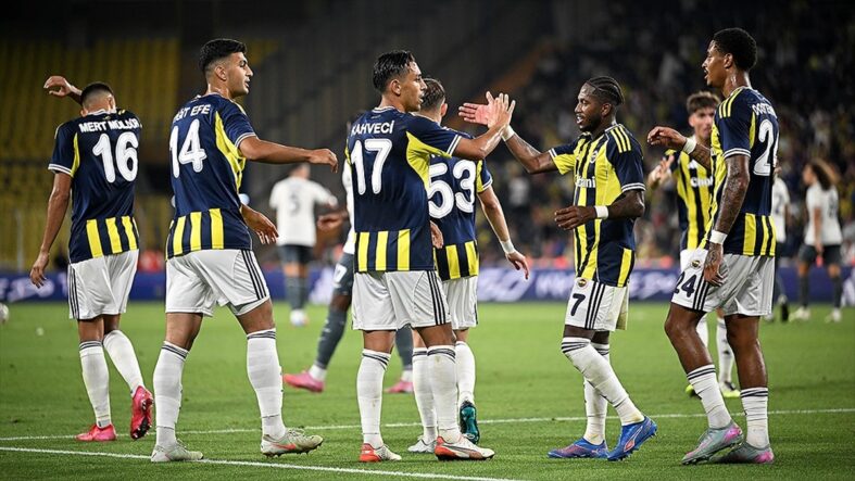 Kanarya İzmir’de sezona merhaba diyor!