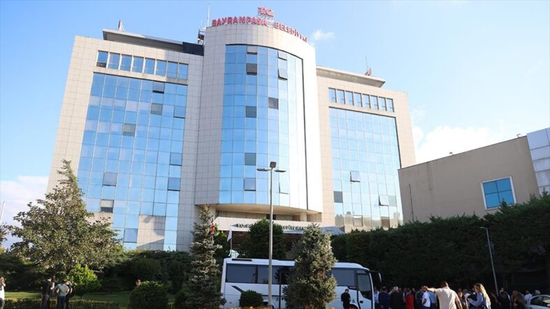 kalpgazetesi.com-Bayrampaşa'da büyük operasyon, Belediye Başkanı Hasan Mutlu'ya yolsuzluk şoku, 48 kişi gözaltında