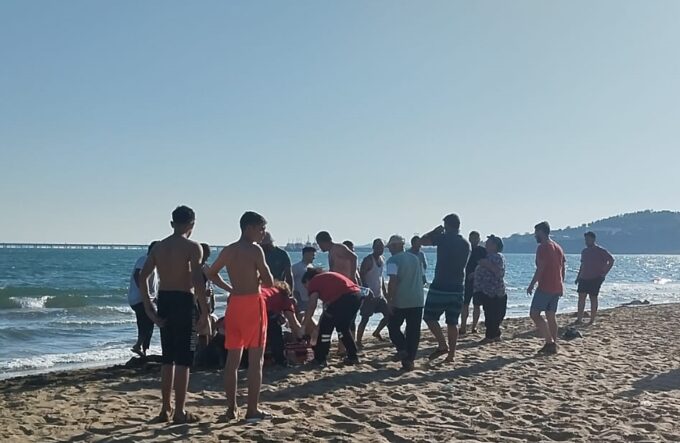 kalpgazetesi.com-Deniz'de dehşet! Adana'da boğulma tehlikesi geçiren kişi son anda kurtarıldı