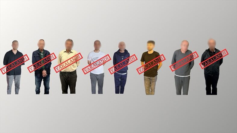 kalpgazetesi.com-Dünya Peşlerindeydi, Türkiye yakaladı.8 Kırmızı bültenli suçlu iade edildi