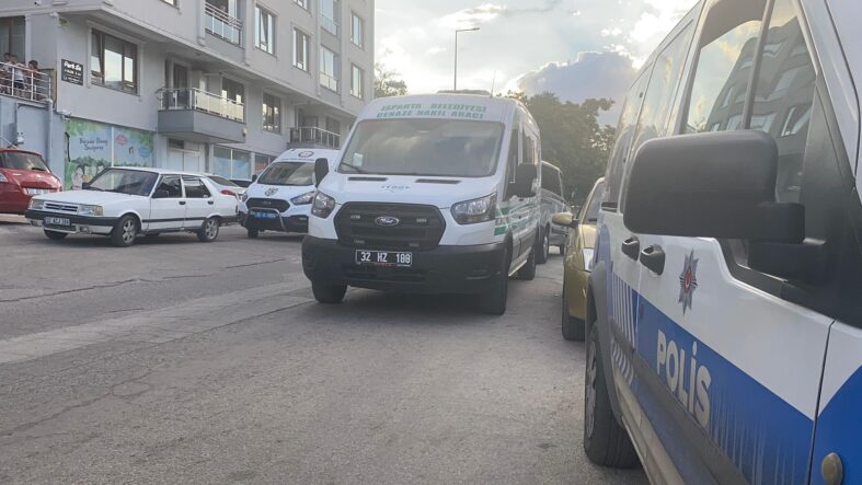 kalpgazetesi.com-Isparta'da uzman estetisyen kadın evinde ölü bulundu.
