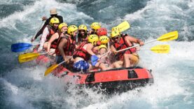 Manavgat’ta rafting ailelerin gelir kapısı oldu