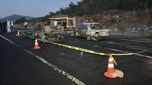 kalpgazetesiKARABÜK - 2 otomobilin çarpıştığı kazada 3 kişi öldü, 5 kişi yaralandı
